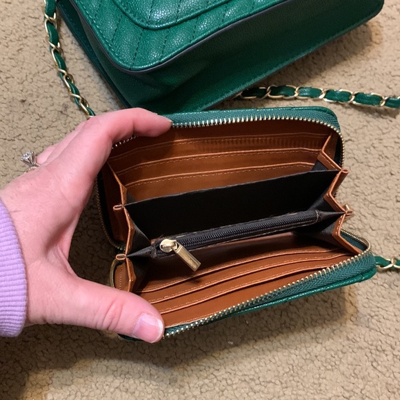 *NWT* Bag and Wallet Set - Picture 4 of 4